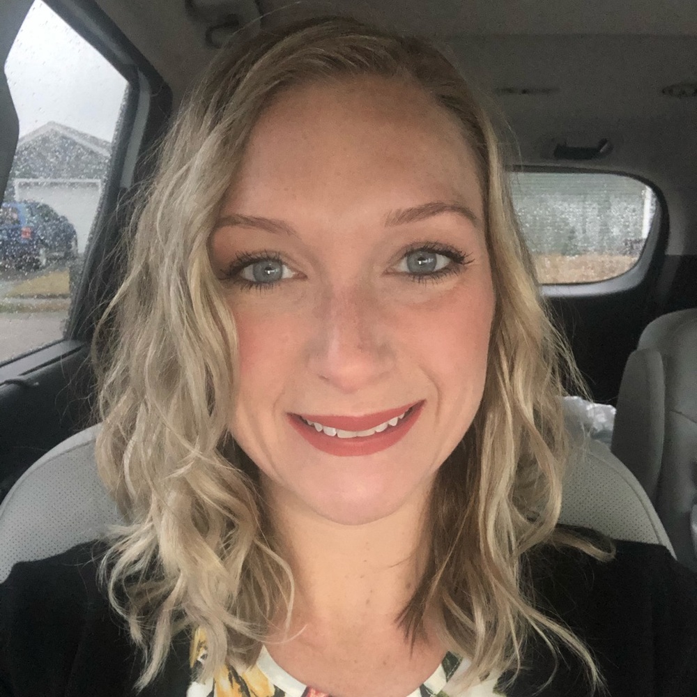 Meet your Posher, Emily
